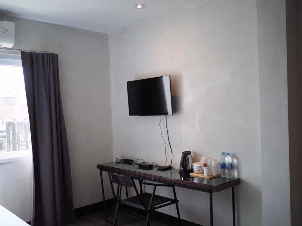Art-C House Hotel Phuket Exterior foto